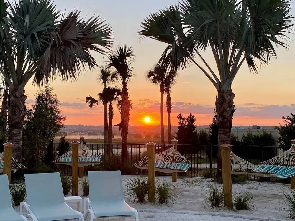 NEW 5 Bdrm Windsor Island Resort