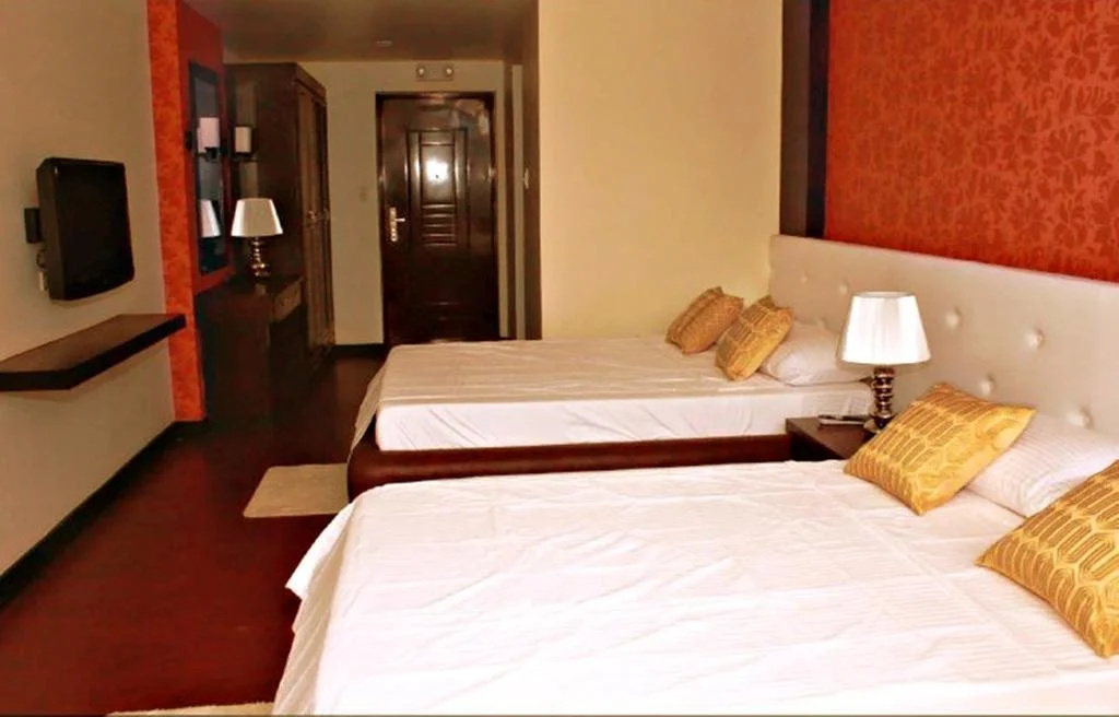 San Remigio Pensionne Suites