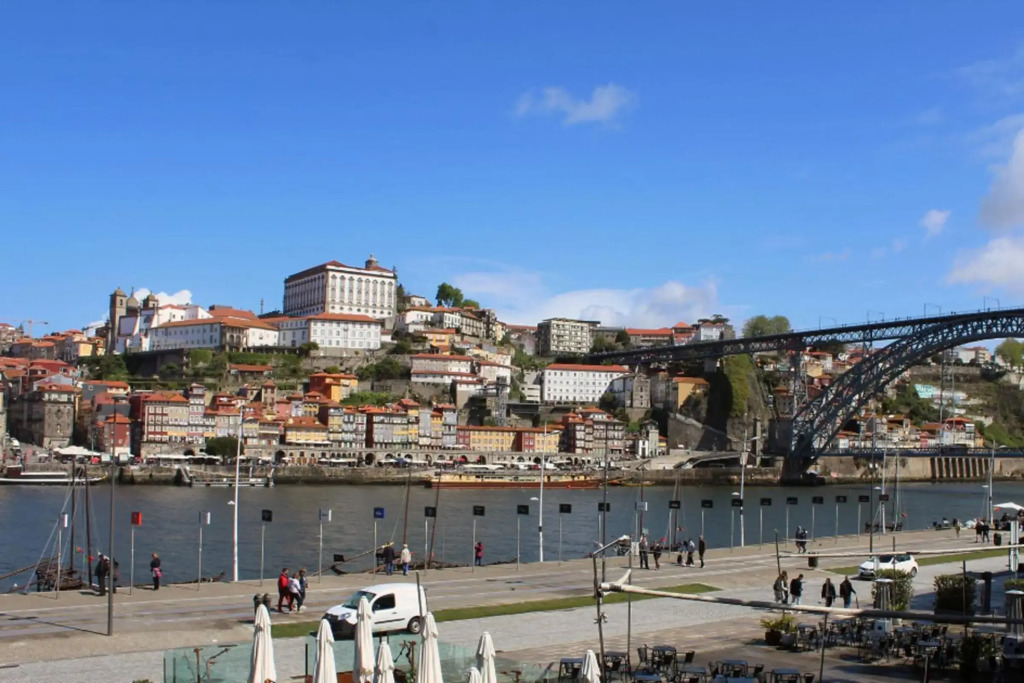 Porto By the River 1 - Gaia
