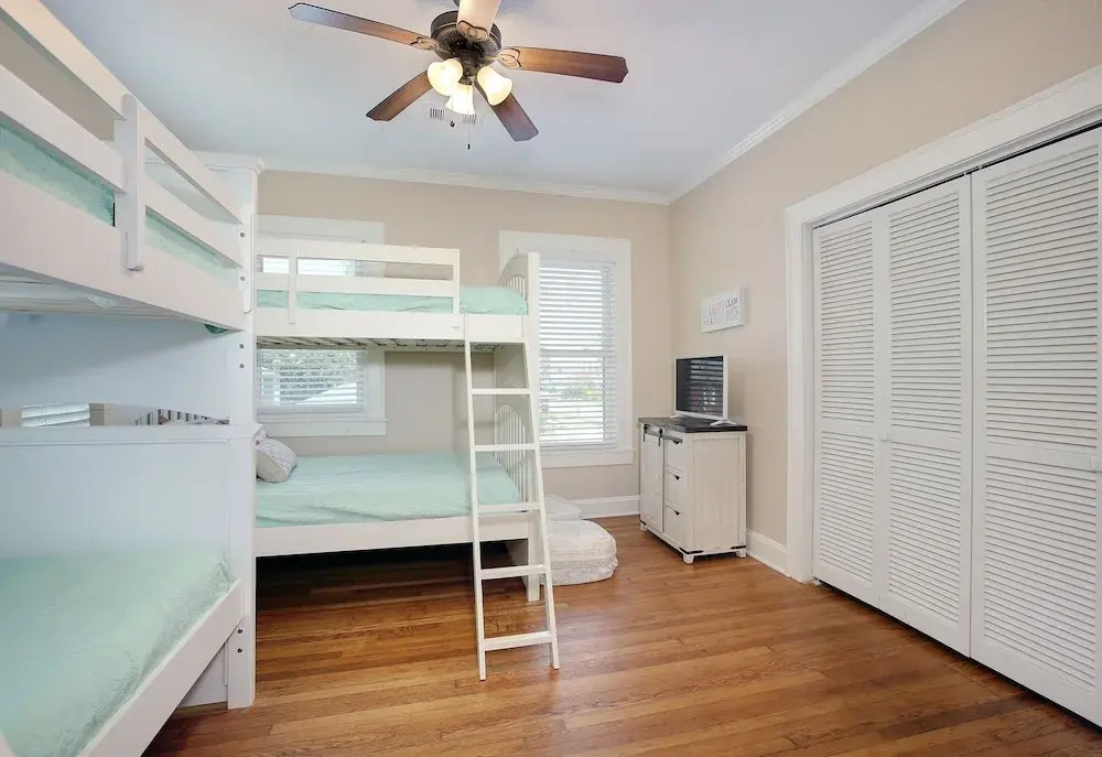 Asher House 4 Bedroom Home by Redawning