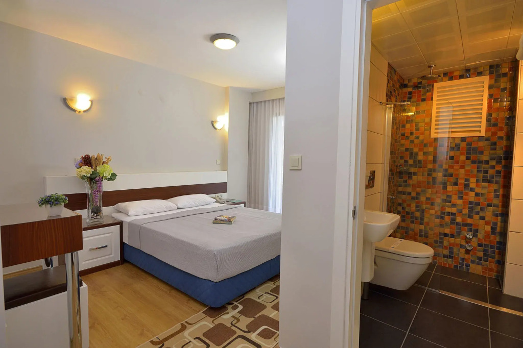 Calis Hotel