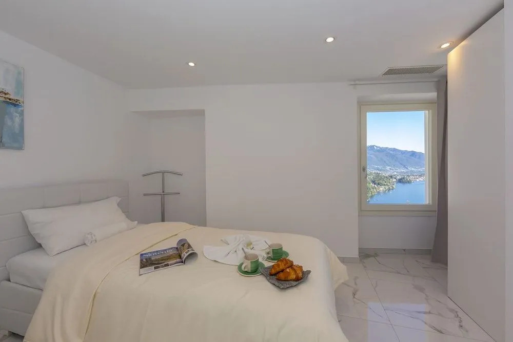 Red View Apartment