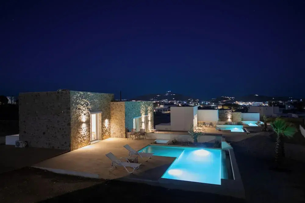 Adyton Mykonos Luxury Suites & Pools