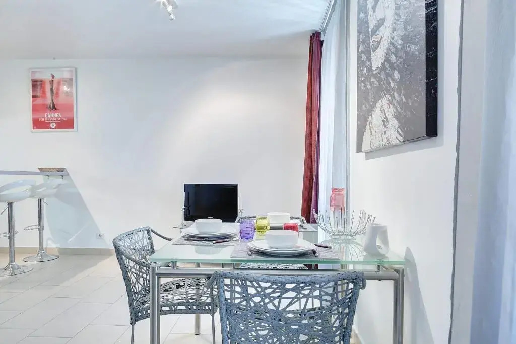 IMMOGROOM - 8 min from the Palais - AC - Quai St Pierre