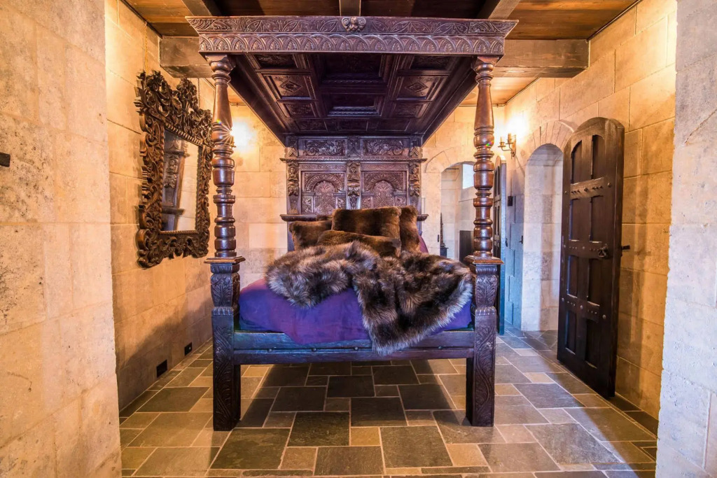 Stone Hall Castle