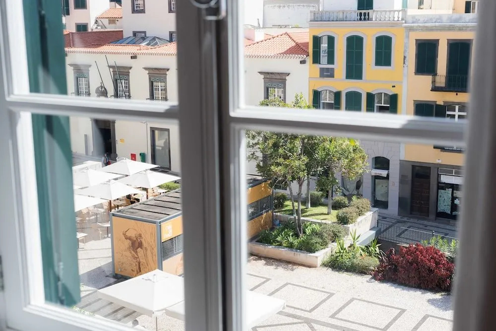 Apartamentos Praça Amarela by Heart of Funchal