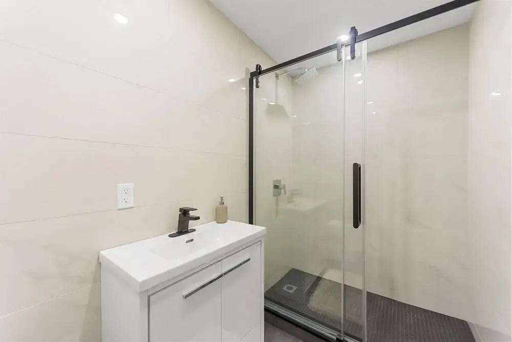 Stonewall Suites