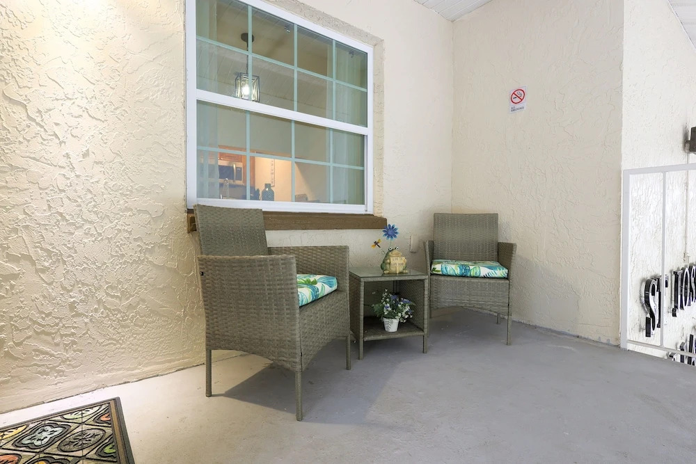 Saint Joseph Suites Down Town Tampa