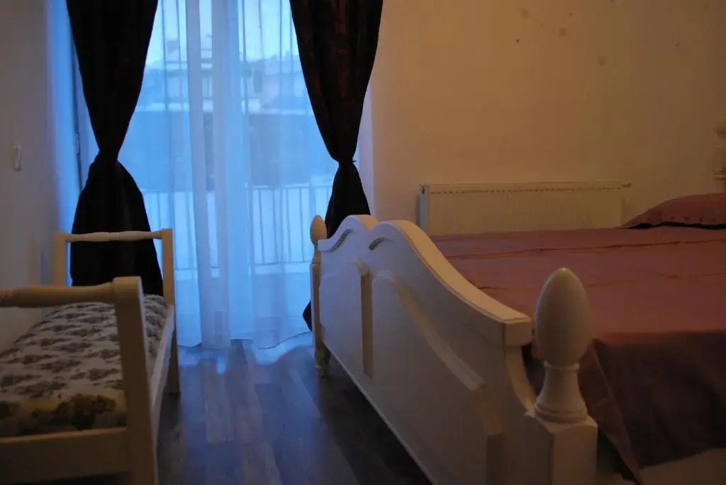 Happy Holiday Apartments