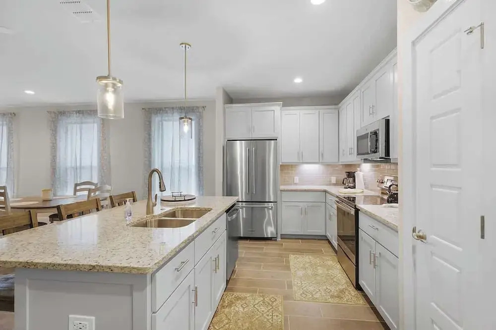Pristine 3-bedroom Home Near Canyon Lake!
