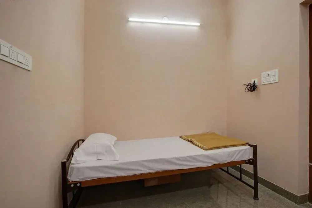 Spot On 41583 Sri Rugmani Residency