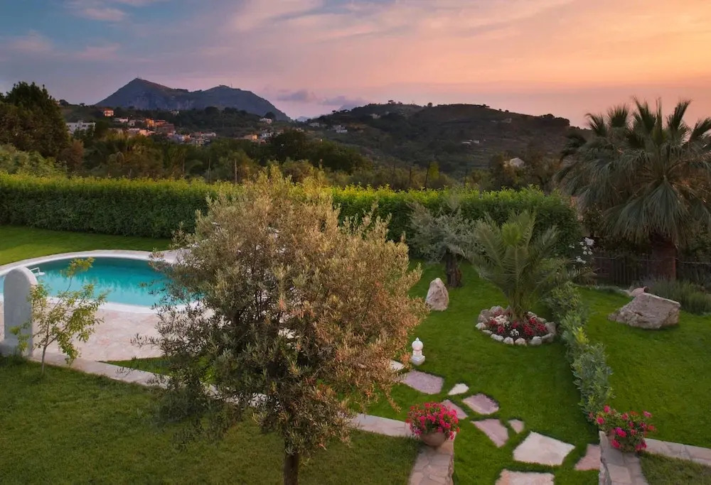 Villa Mimosa Rustic Elegance Views & Pool