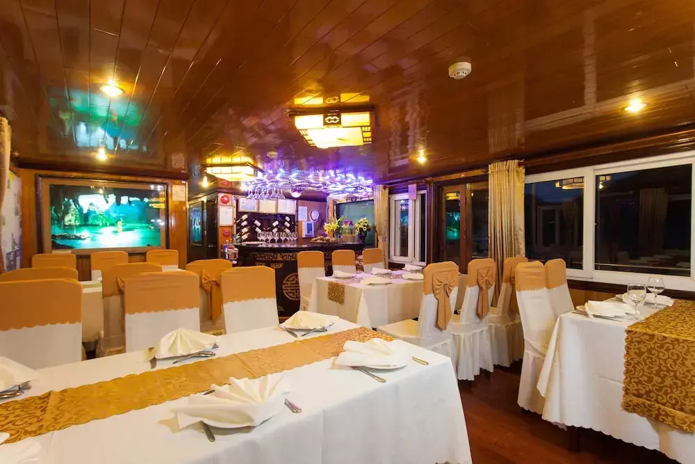 Golden Star Cruise