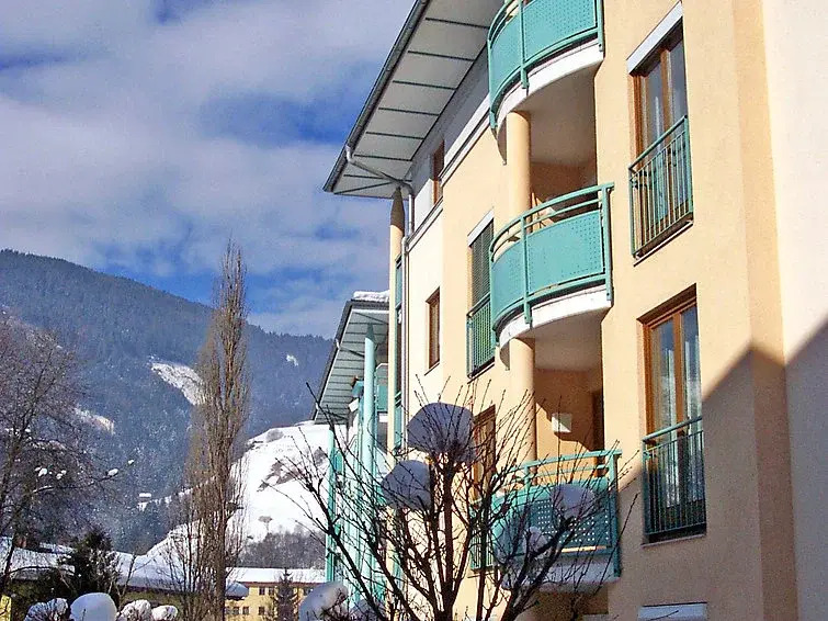 Apartment Haus Kitzsteinhorn by Interhome