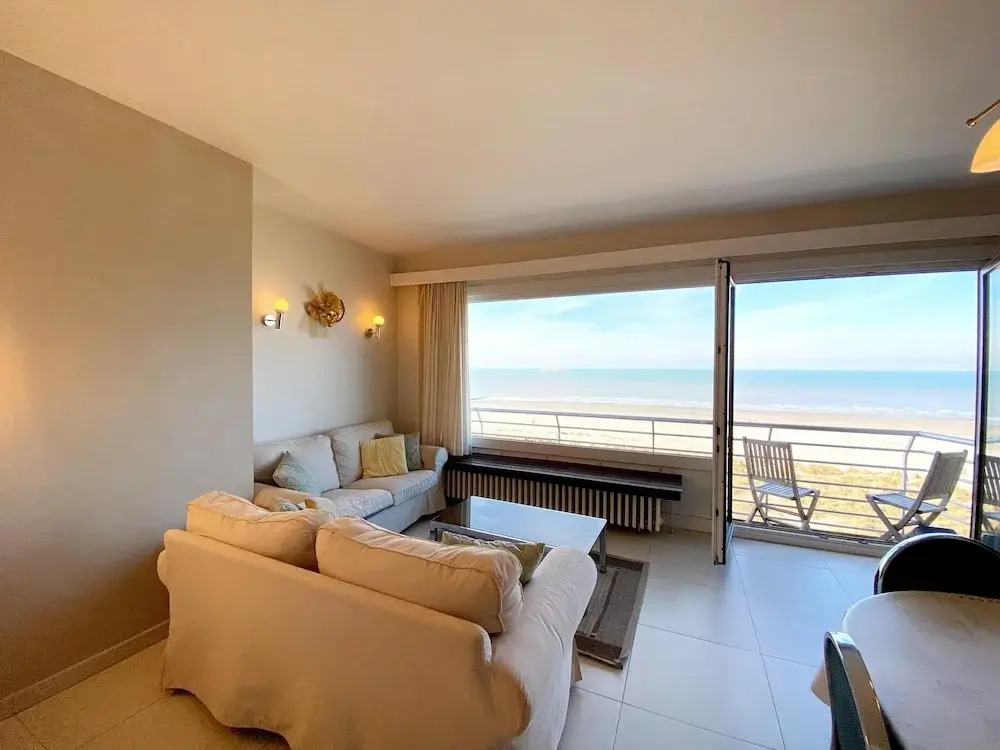 Attic Apartment Nieuwpoort near Beach