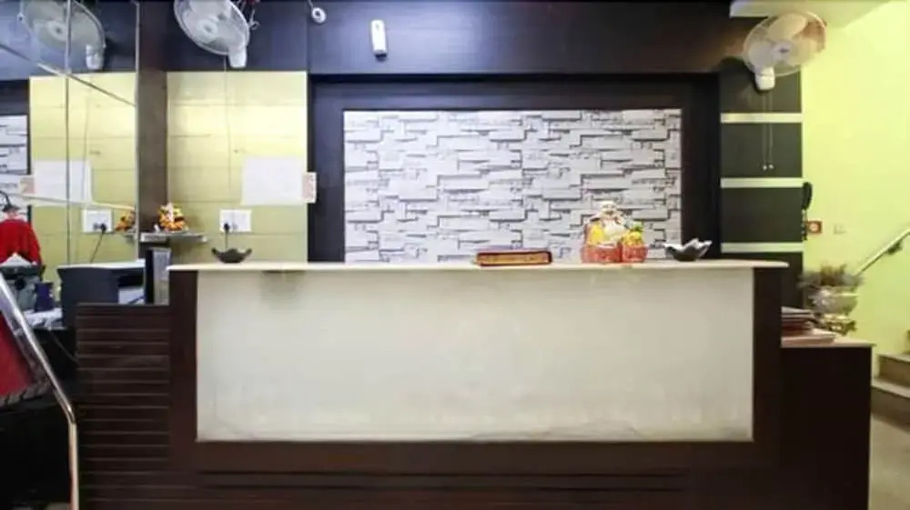 Hotel Universe Inn