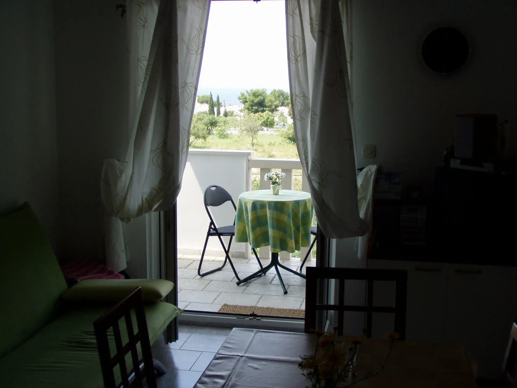 Apartment Lado - free parking: A1 Supetar, Island Brac