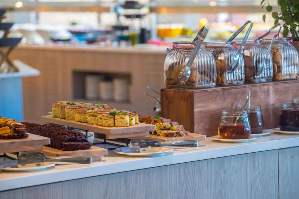 Leonardo Plaza Cypria Maris Beach Hotel & Spa