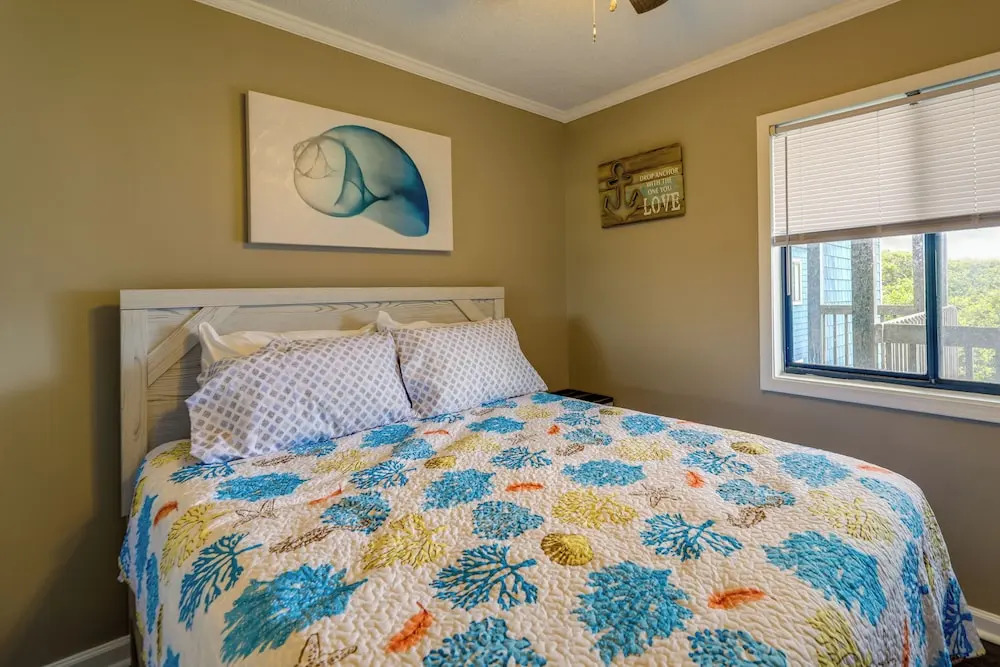 North Topsail Beach Vacation Rental w/ Balcony!