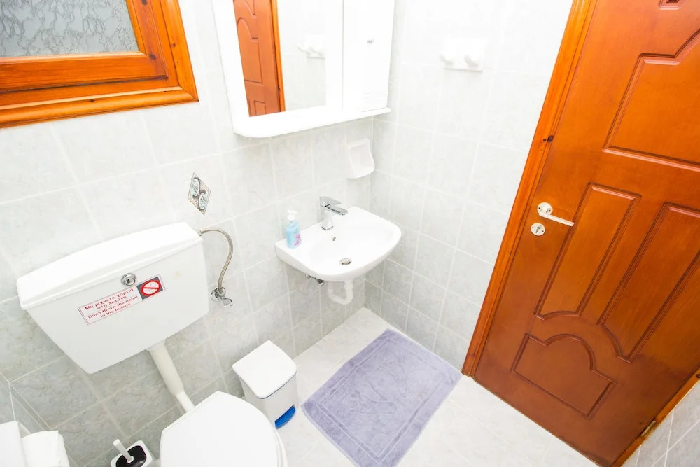Eutuxia Rooms & Studios