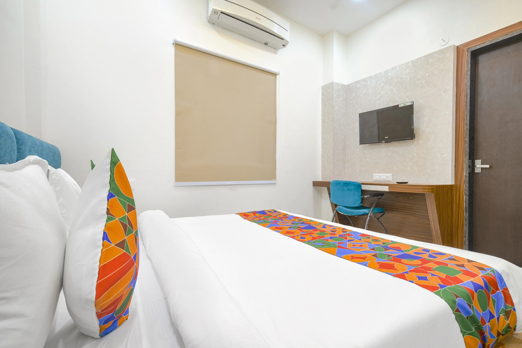 FabHotel Grand Giriraj