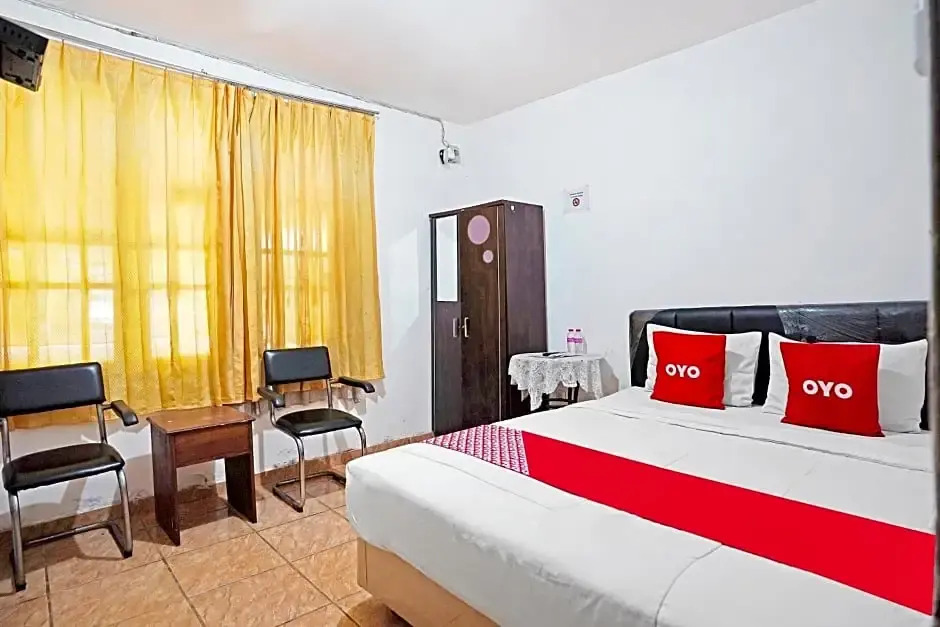 OYO 91390 Kost Grand Royal Elite
