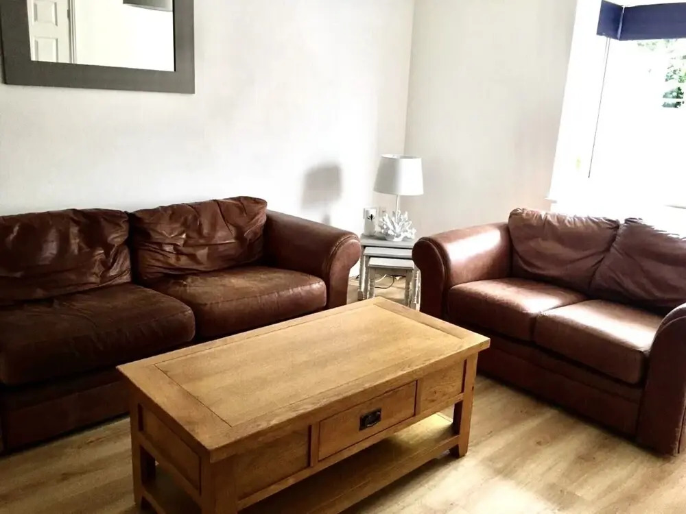 Entire 3-bed House - Child & Pet Friendly