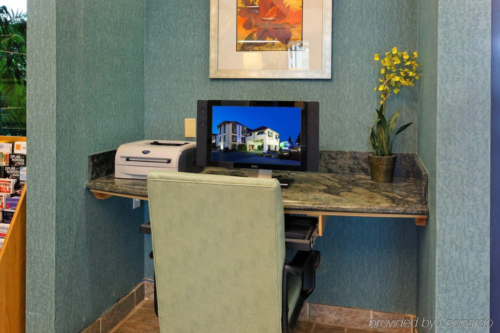 Holiday Inn Express & Suites Santa Clara - Silicon Valley by IHG