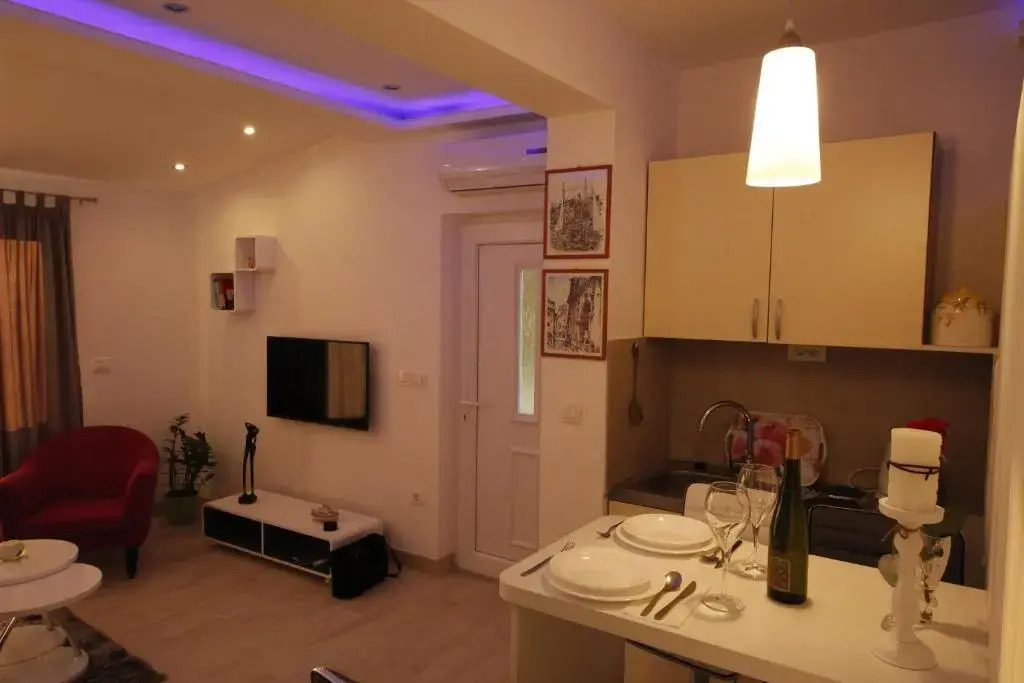 Apartment Golden Dreams