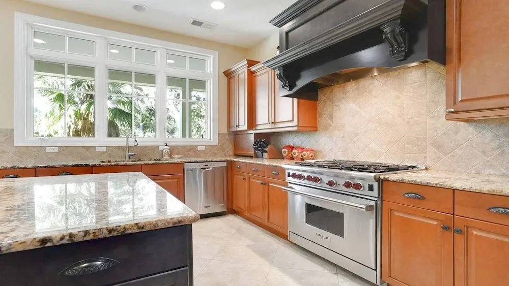 1a Sea Lane 6 Bedroom Home