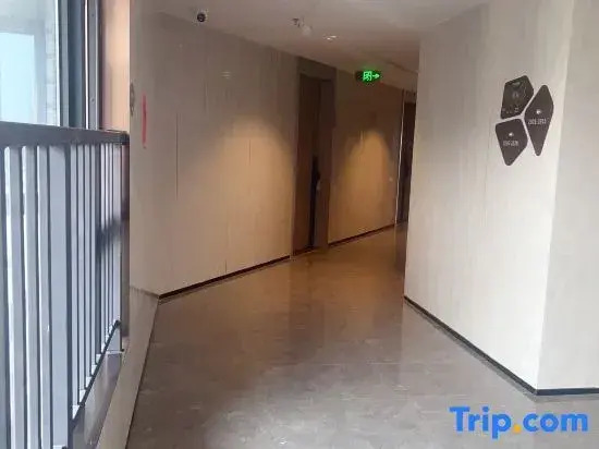 Yunduo Shangpin Apartment (Shenzhen Qiankeng Subway Station Branch)