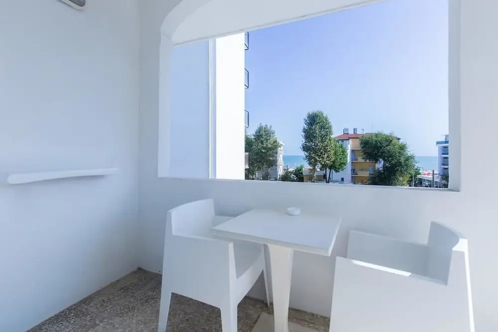Family Hotel Antibes -50m dal mare
