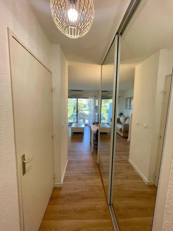 Apartment With Garden and Pool Access