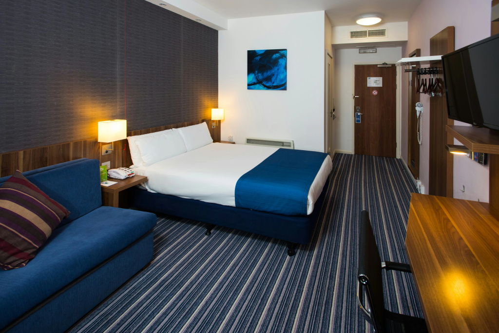 Holiday Inn Express London - Wimbledon South by IHG