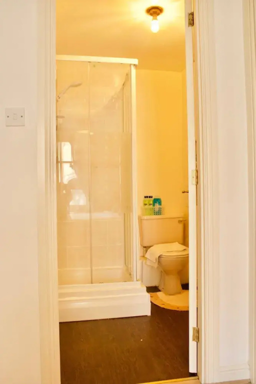 3 Bedroom Flat In Edinburgh