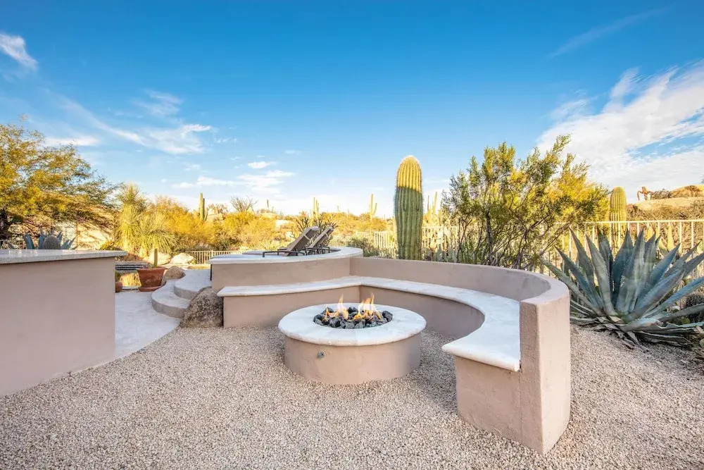 Desert Paradise Home 5 Bedrooms 3 Bathrooms Home