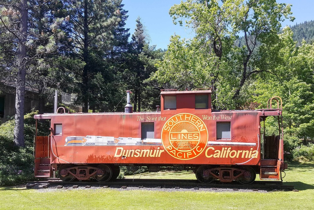 Dunsmuir Apartment ~ 17 Mi to Mt Shasta Ski Park!