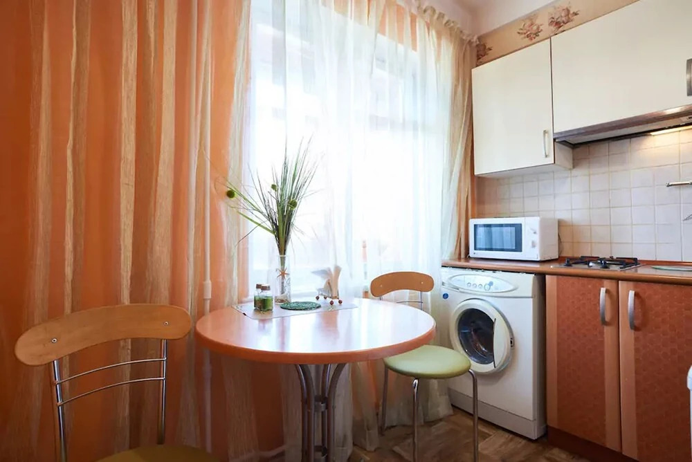 Апартаменты Home-Hotel, ул. Раисы Осипкиной, 7А