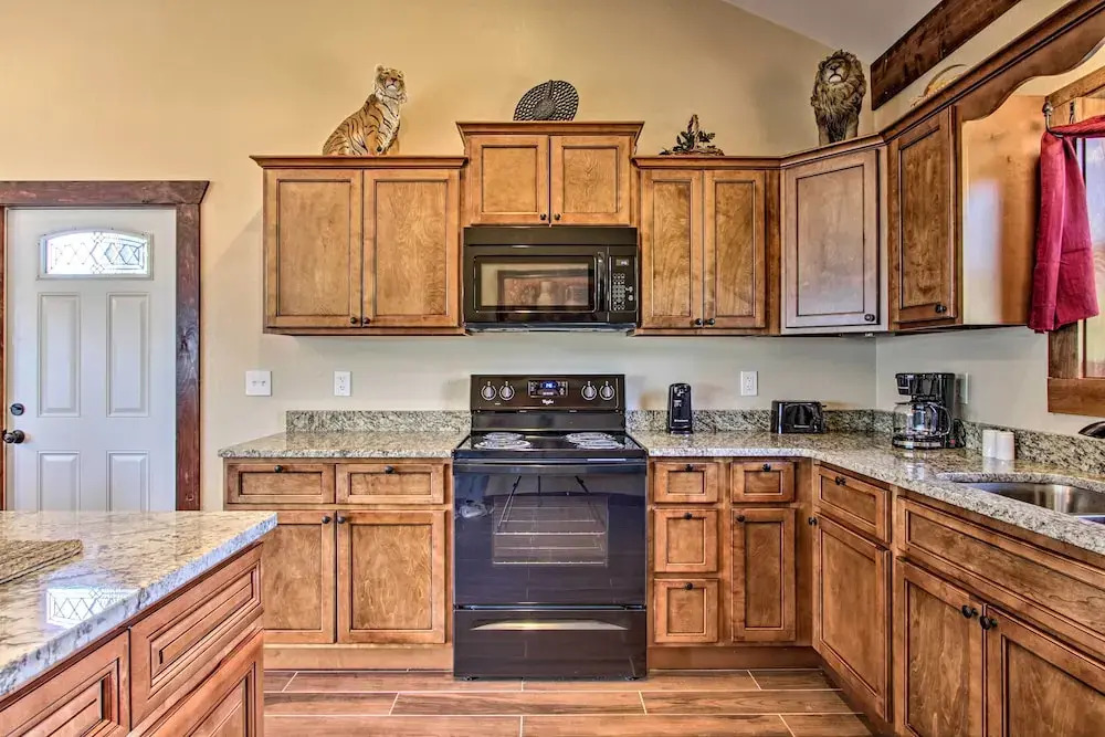 Panoramic Mtn Views! Cabin Retreat in Gatlinburg