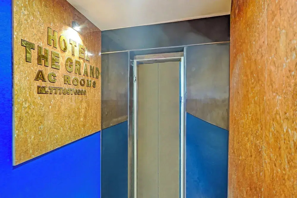 FabHotel The Grand I