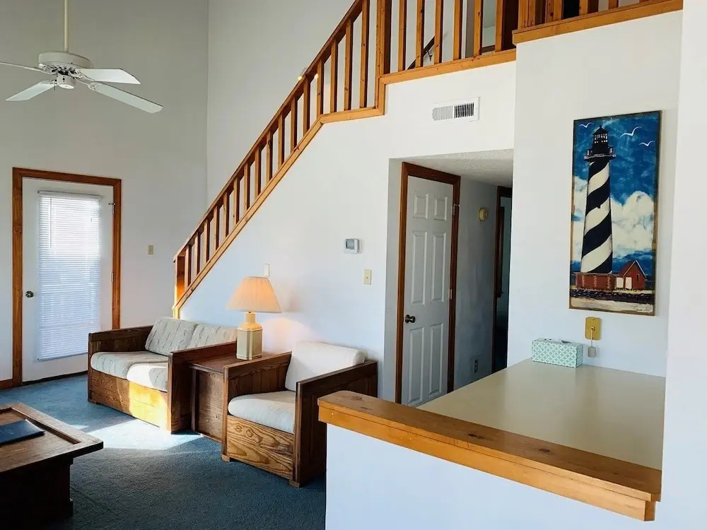 Yankee Traitor II - 4 Br Home