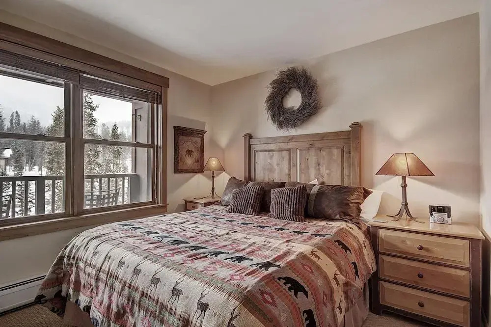 8858 The Springs 1 Bedroom Condo by RedAwning