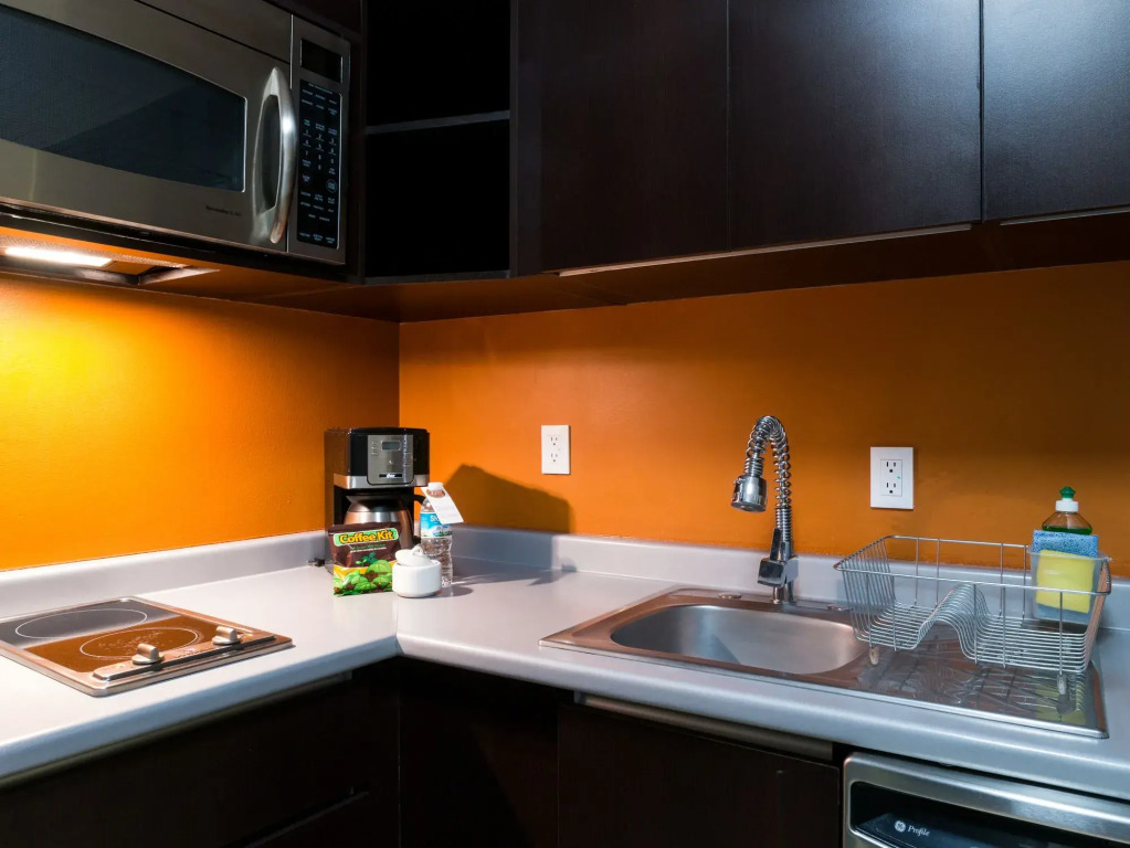 Ventura Hotel & Suites