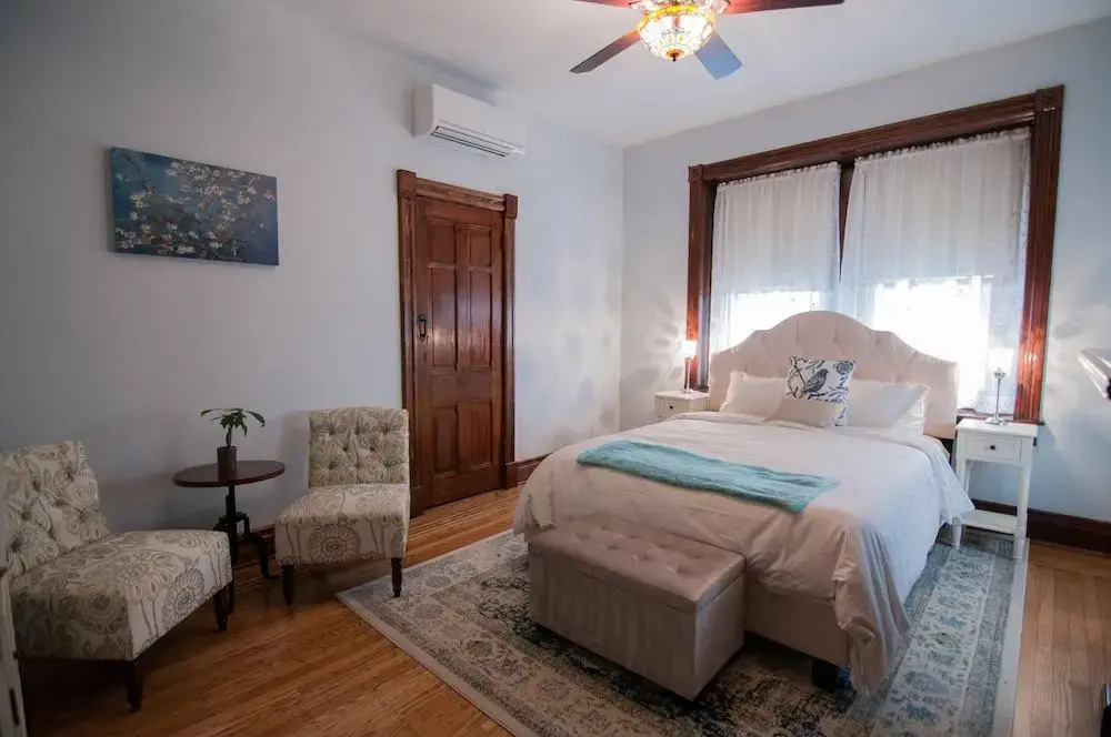 George Washington Wood Bed & Breakfast