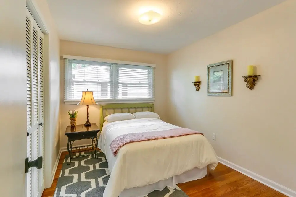 Pet-friendly Berryville Home: Walk to Main Street!