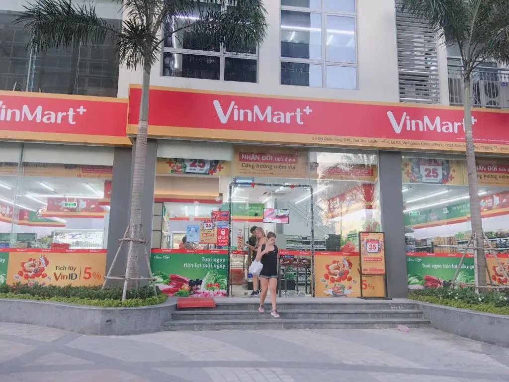 Vinhomes Landmark 81 Apartments- Christine Home
