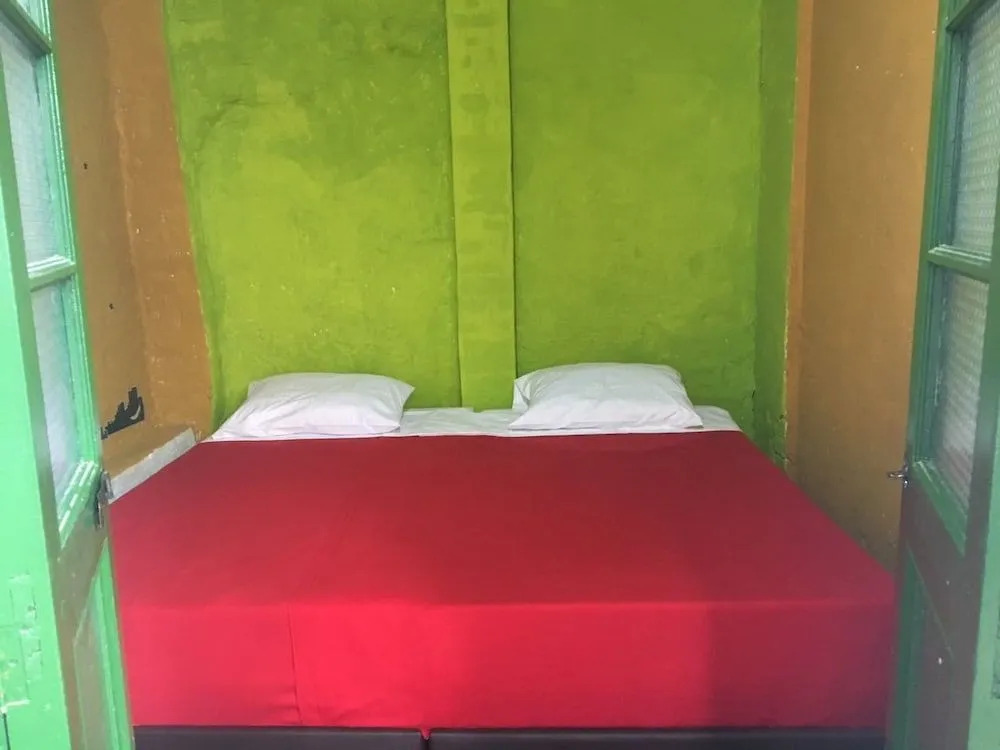 Hostal Gastro Bar Casa Colibrí