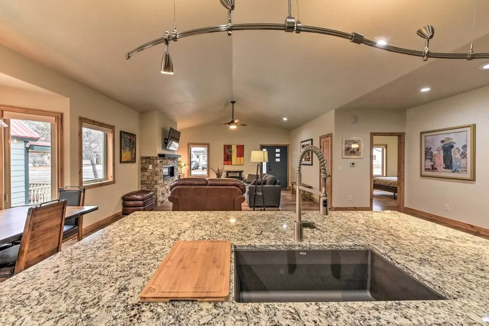 Charming Buena Vista Home ~ 1 Block to Main Street