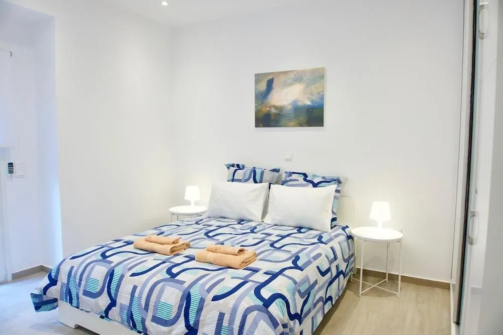 Calm and Serene Apt in Athens center