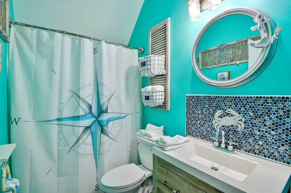 A Wave From it All - 3BR Beachside Coastal Retreat